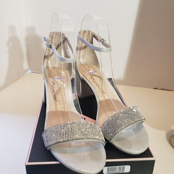 Nina Edria-FY size 6 - Picture 1 of 8